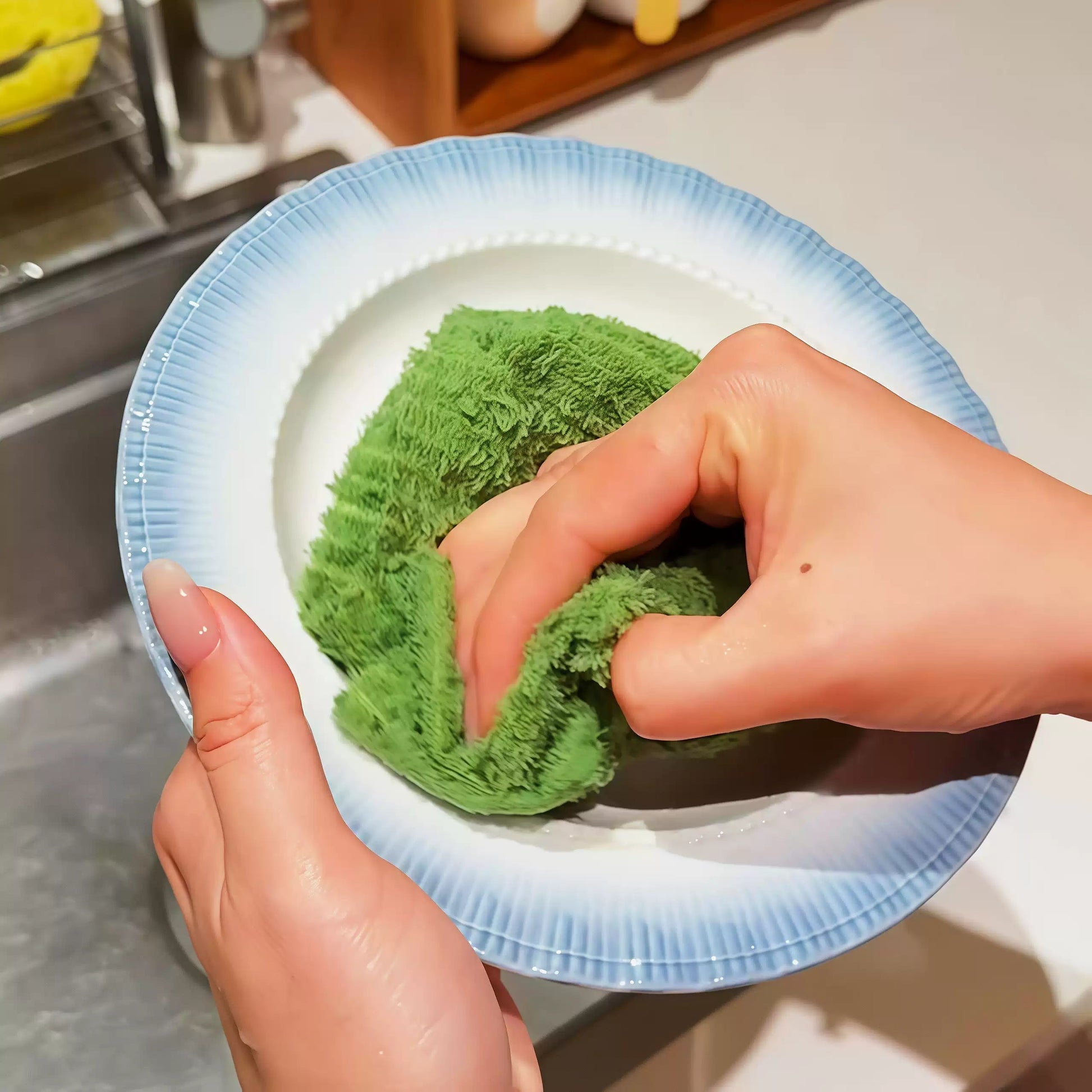 Reusable kitchen cleaning cloth roll tear off design